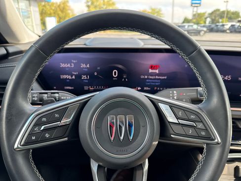 Used 2025 Buick Envision Sport Touring image 21