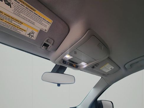 Used 2018 Chevrolet Equinox LS image 22