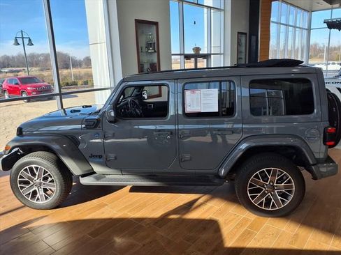 Certified 2022 Jeep Wrangler Unlimited Sahara image 19