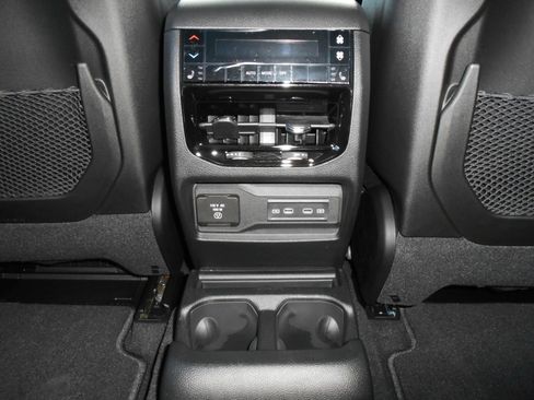 New 2026 Jeep Grand Cherokee L Limited AWD/4WD image 21
