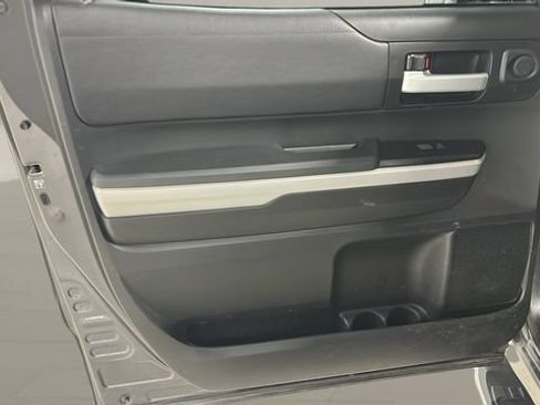 Used 2018 Toyota Tundra SR5 AWD/4WD image 24