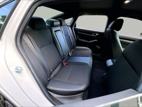 Certified 2025 Honda Civic Sport image 17