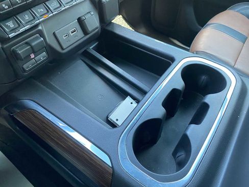 Used 2022 Chevrolet Silverado 3500 High Country image 29