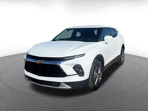 Used 2025 Chevrolet Blazer LT FWD image 7