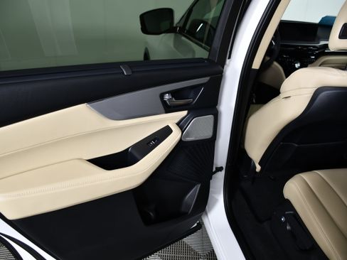 Certified 2025 Acura MDX SH-AWD w/ Technology Package image 46