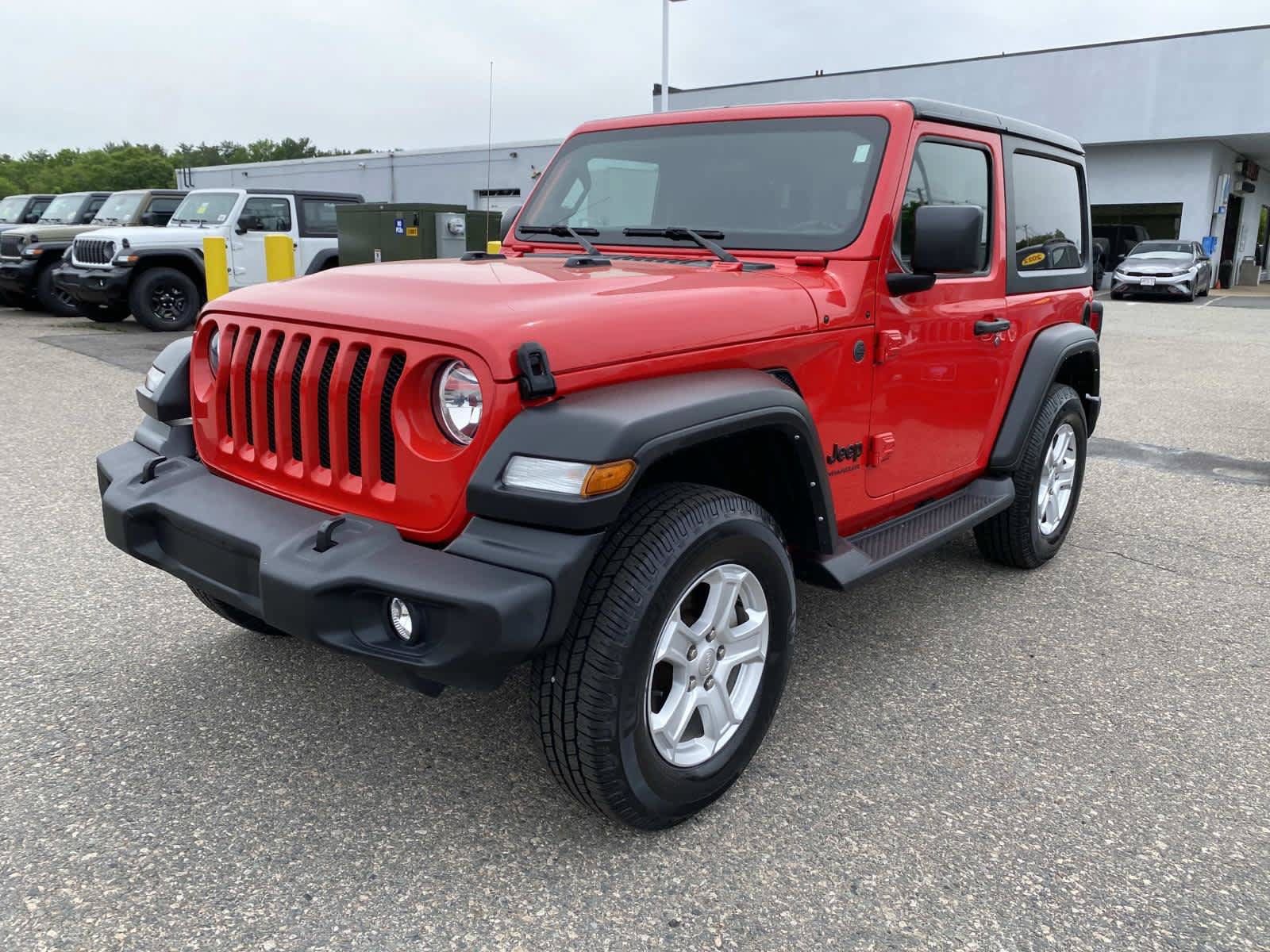 Certified 2022 Jeep Wrangler Sport AWD/4WD image 8