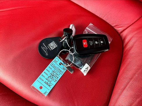 Certified 2022 Toyota RAV4 XLE w/ Convenience Package AWD/4WD image 15