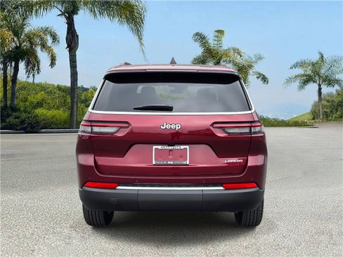 New 2025 Jeep Grand Cherokee L Laredo image 5