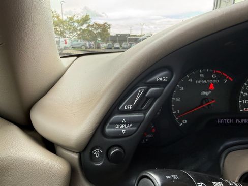 Used 2003 Chevrolet Corvette Coupe w/ Preferred Equipment Group RWD image 28