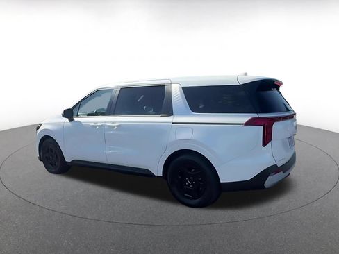 Used 2026 Kia Carnival FWD image 10
