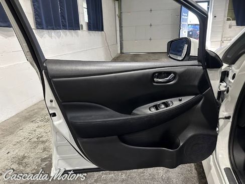Used 2019 Nissan Leaf S w/ S Charge Package image 17