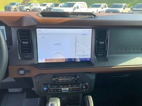 Certified 2024 Ford Bronco Outer Banks AWD/4WD image 31