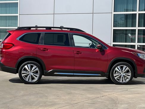Used 2022 Subaru Ascent Limited w/ Technology Package image 3