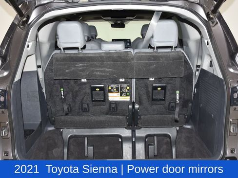 Used 2021 Toyota Sienna Limited image 30