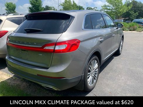 Used 2017 Lincoln MKX Reserve w/ Lincoln MKX Climate Package AWD/4WD image 3