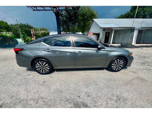 Used 2023 Nissan Altima 2.5 SV FWD image 7