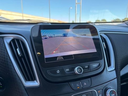 Used 2025 Chevrolet Malibu RS image 21