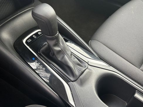 Used 2025 Toyota Corolla LE image 37