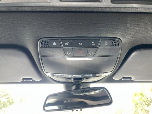 Used 2018 Mercedes-Benz C 300 Sedan image 23