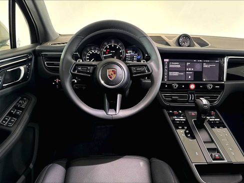 New 2026 Porsche Macan AWD/4WD image 13