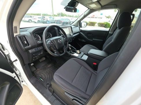 Used 2025 Nissan Frontier S image 13
