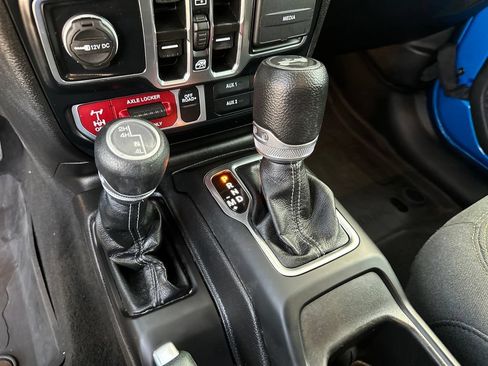 Used 2024 Jeep Wrangler Unlimited Sport AWD/4WD image 27