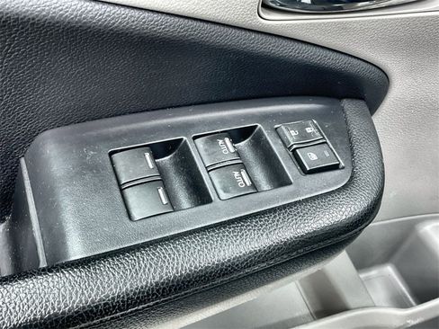 Used 2019 Honda Pilot Touring image 12