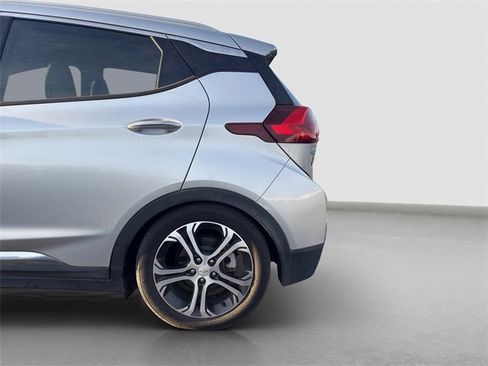 Used 2017 Chevrolet Bolt Premier w/ Driver Confidence II Package image 22