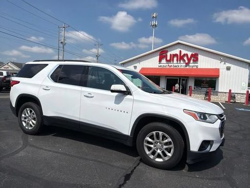 Used 2019 Chevrolet Traverse LT FWD image 1