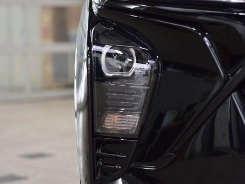 New 2026 Chevrolet Trax LT w/ Midnight Edition FWD image 14