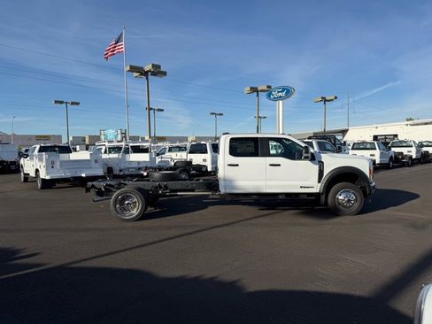 New 2026 Ford F550 4x4 Crew Cab image 2