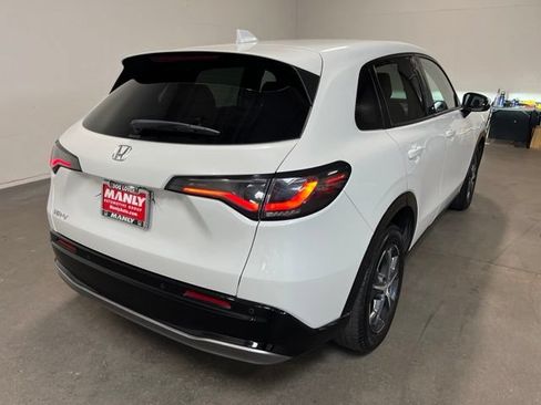 Used 2023 Honda HR-V EX-L image 3