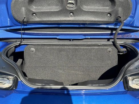 Used 2021 Chevrolet Camaro LT w/ RS Package image 4