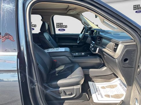 Used 2024 Ford Expedition XLT AWD/4WD image 16