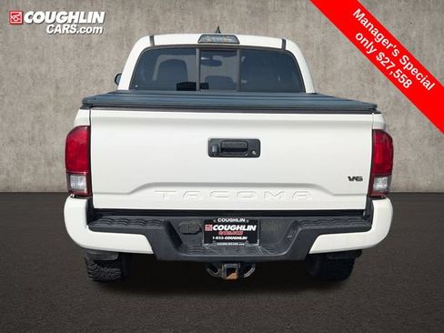 Used 2016 Toyota Tacoma TRD Sport w/ Towing Package AWD/4WD image 6
