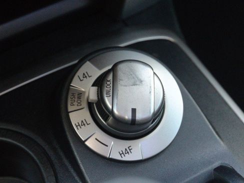 Used 2024 Toyota 4Runner Limited AWD/4WD image 28