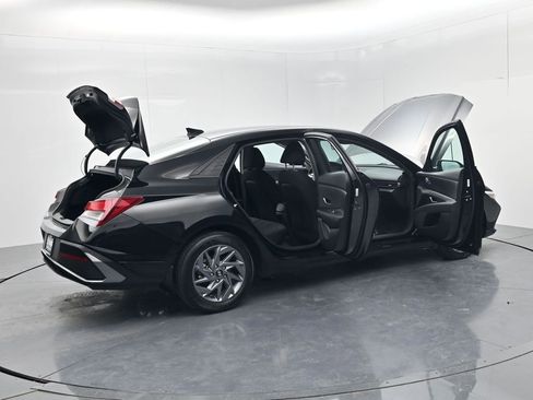 Used 2024 Hyundai Elantra SEL image 55