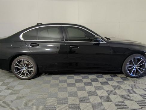 Used 2019 BMW 330i xDrive Sedan w/ Driving Assistance Package image 4