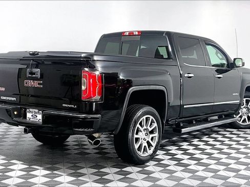 Used 2016 GMC Sierra 1500 Denali w/ Enhanced Driver Alert Package AWD/4WD image 12