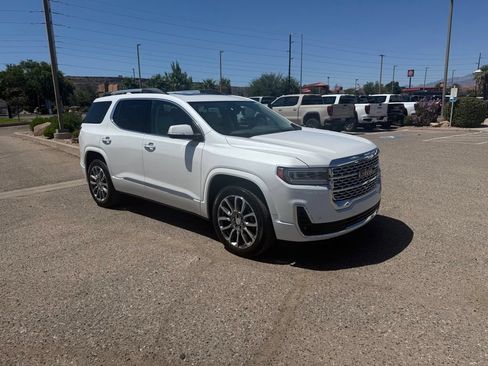 Used 2023 GMC Acadia Denali w/ Denali Ultimate Package AWD/4WD image 3