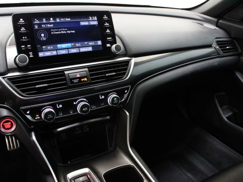 Used 2022 Honda Accord Sport image 16