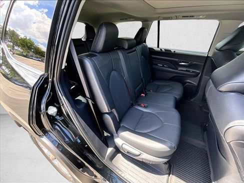 Used 2026 Toyota Grand Highlander FWD image 29