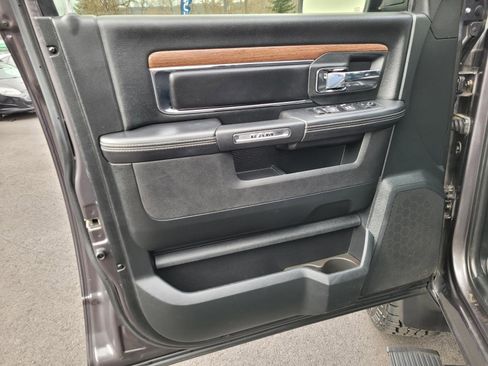 Used 2017 RAM 1500 Laramie w/ Convenience Group image 12