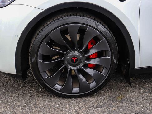 Used 2022 Tesla Model Y Performance AWD/4WD image 13