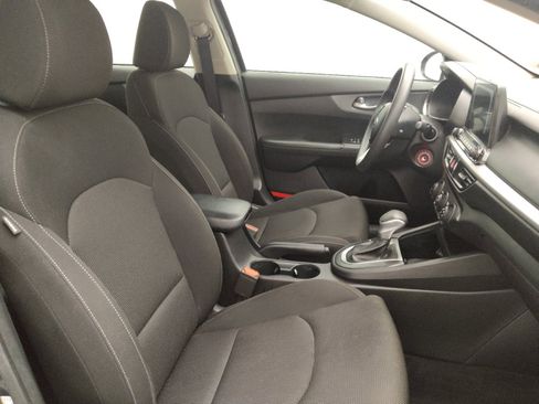 Used 2021 Kia Forte LXS FWD image 21