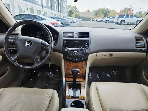 Used 2004 Honda Accord EX image 13