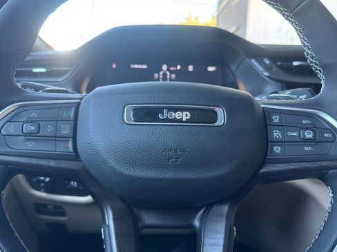 New 2026 Jeep Grand Cherokee L Limited w/ Limited Altitude Package AWD/4WD image 22