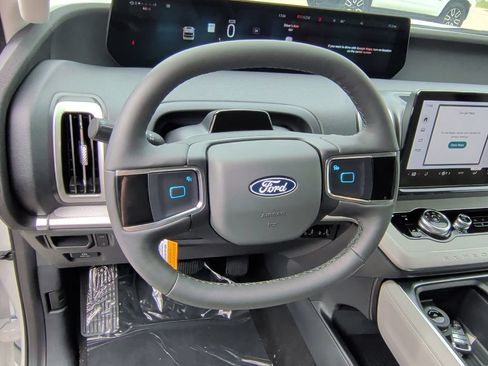 New 2027 Ford Expedition Active RWD image 16