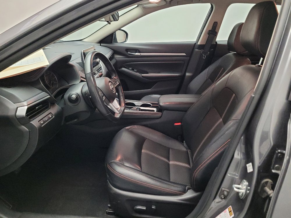 Used 2024 Nissan Altima 2.5 SR FWD image 17