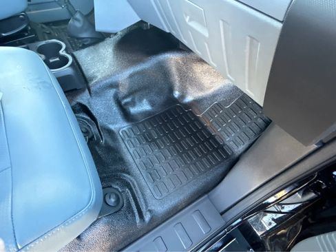 New 2026 Ford F650 Reg Cab image 8